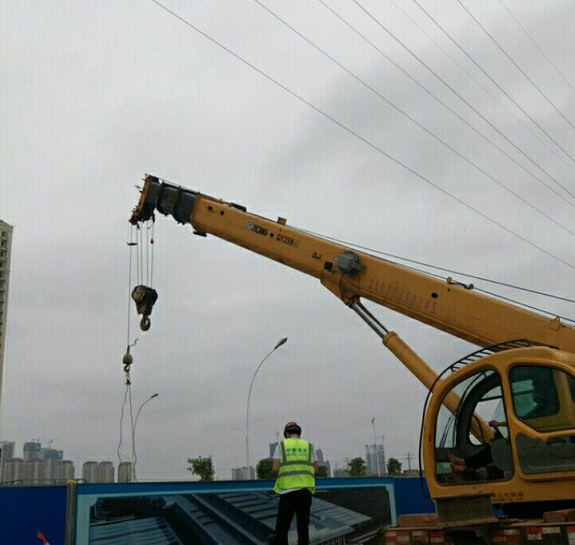 高壓導(dǎo)線防觸碰近電報警器